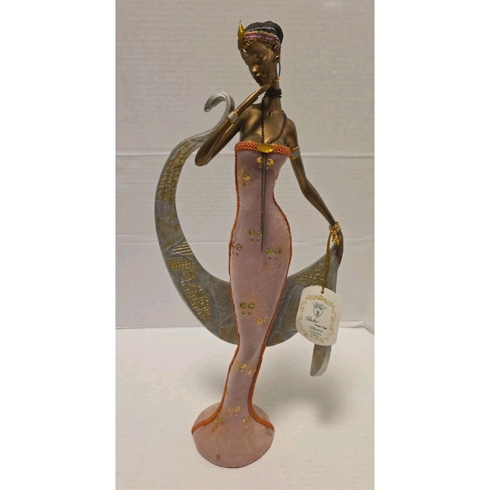 King Turtle Alabastro European Style Figurine African Diaspora Woman Moon